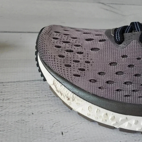 Brooks Transcend 6 Purple Gray Sneakers - Picture 4 of 11